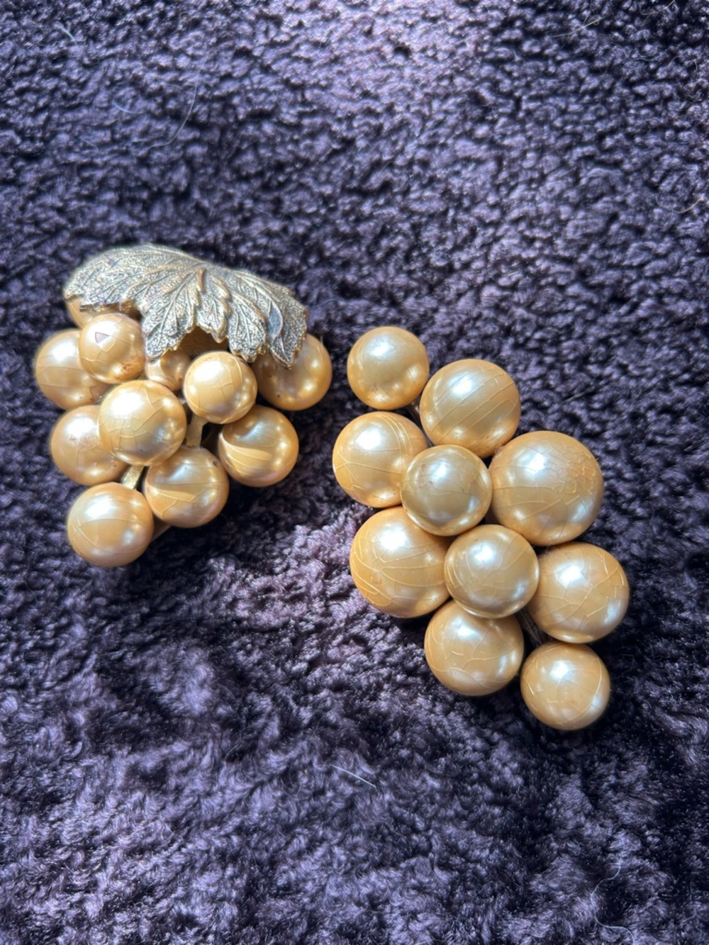 Vintage-Inspired Gold Cluster Grape shoe clips